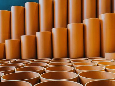 Balanced geometric shapes for visual alignment and symmetry.